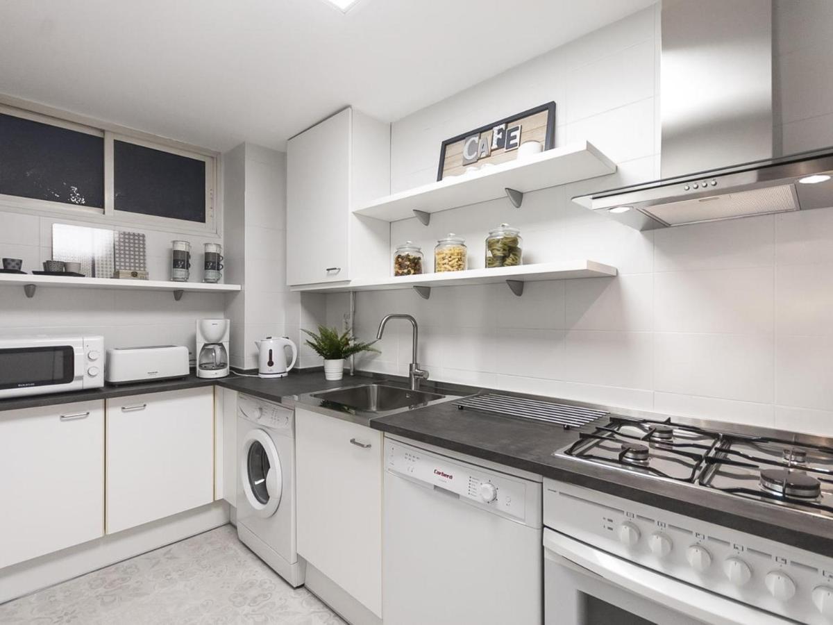 Lets Holidays Apartment In Sant Marti Barcelona Exteriör bild